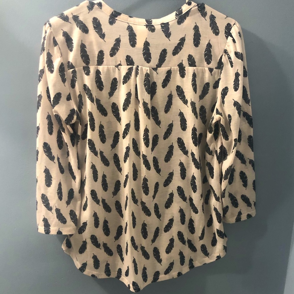 H&M Top - Picture 2 of 3